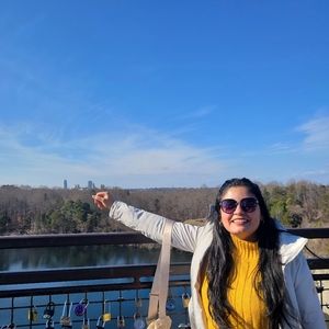 Meet your Posher, Yolanda